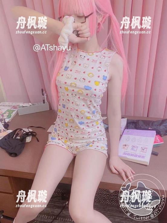 AT鲨 更新中!AT鲨的“圣诞反差小兔”套图,可能你也会脑补很多!