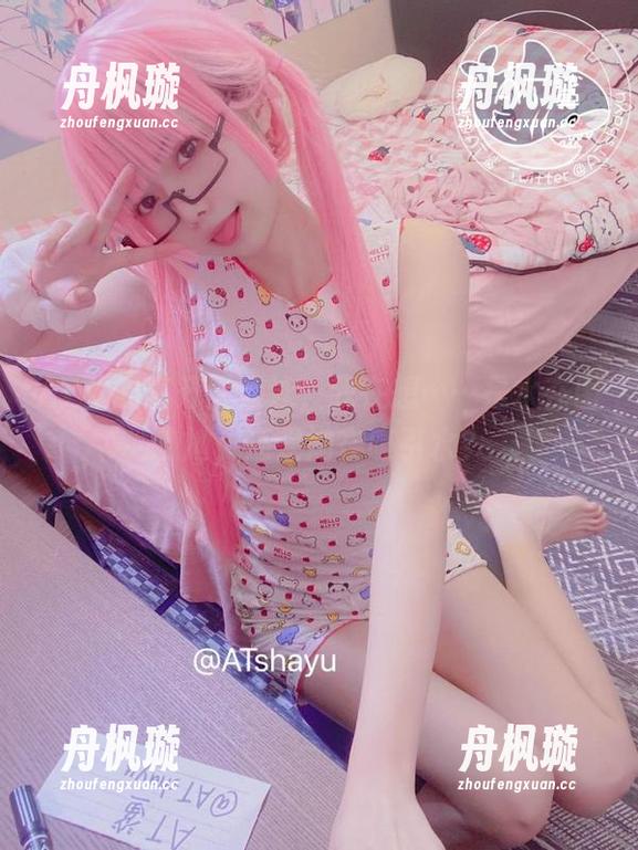 AT鲨 AT鲨的高开叉竞泳,我在想……是水在围绕她,还是她在吸引水?