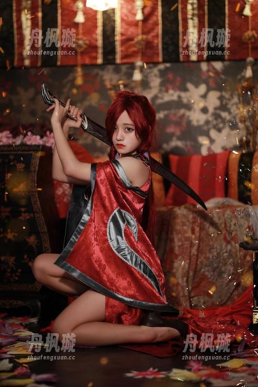 Jenny(정제니)的连体衣：不仅展现了身材，也顺便拯救了我的审美。欢迎观看作品集！