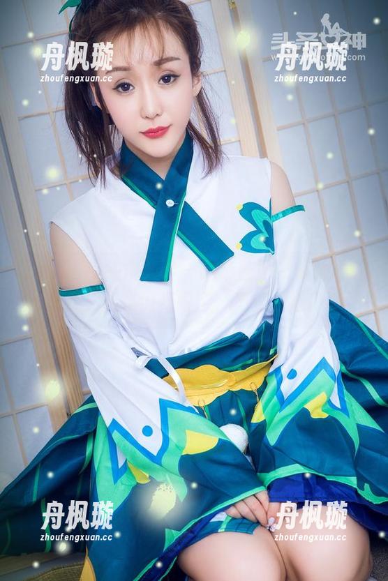 TouTiao头条女神-莫晓希 TouTiao头条女神 - 精选校服,莫晓希这次又让我们开眼了,不愧是她!