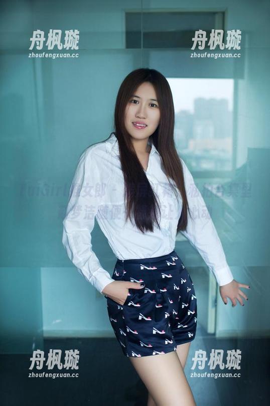 TuiGirl推女郎 - 满屏红裙，私拍合集里赵梦洁随便一撩都让人心动