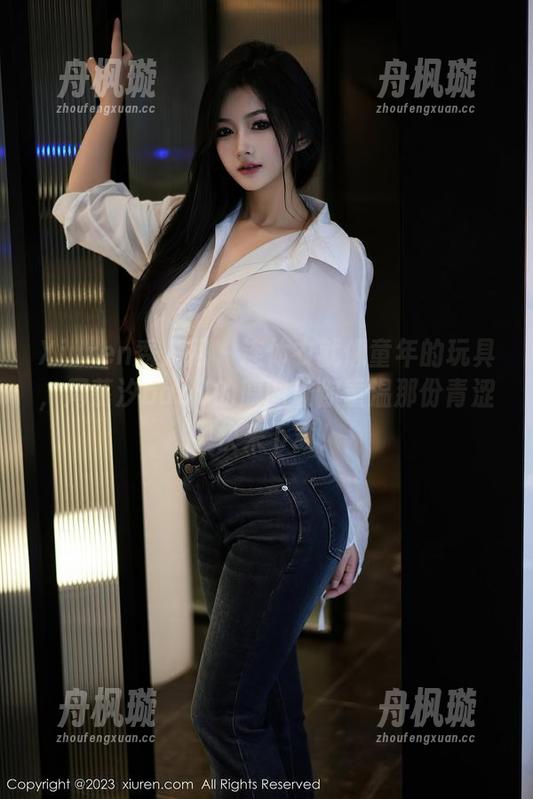 Xiuren秀人网-周慕汐baby Xiuren秀人网 - 连体衣就像童年的玩具,周慕汐baby的原图让你重温那份青涩,快来下载!