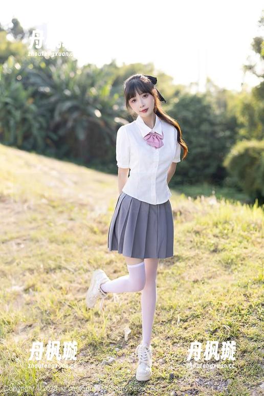 Xiuren秀人网-李丽莎 Xiuren秀人网 - 李丽莎的美图:裤里丝,我的注意力不经意像磁铁一样靠拢。