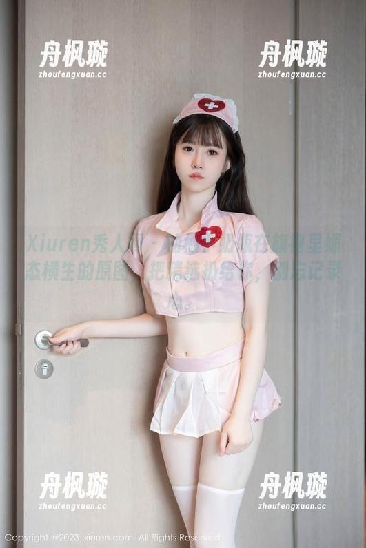 Xiuren秀人网 - 柚柚小奶瓶在旗袍里媚态横生的原图，把精选扔给你，别忘记录心。