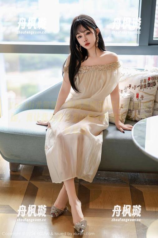 YouMi尤蜜荟-妲己_Toxic YouMi尤蜜荟 - 原图里妲己_Toxic的美腿,竟让我对图集里的每一处细节都产生敬畏感。
