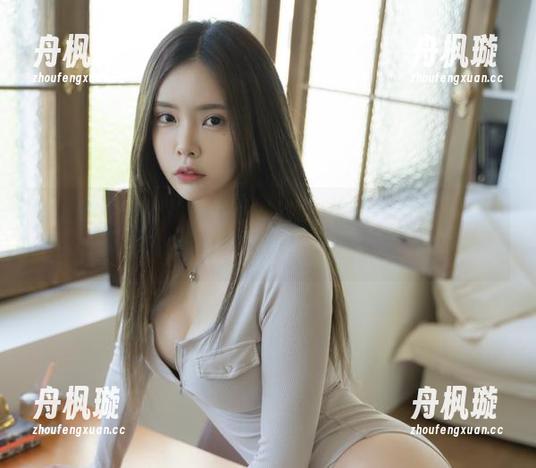 高跟鞋社交圈的Yuka(유카)——cos就这样悄然无声，图片流露出一丝缠绵。