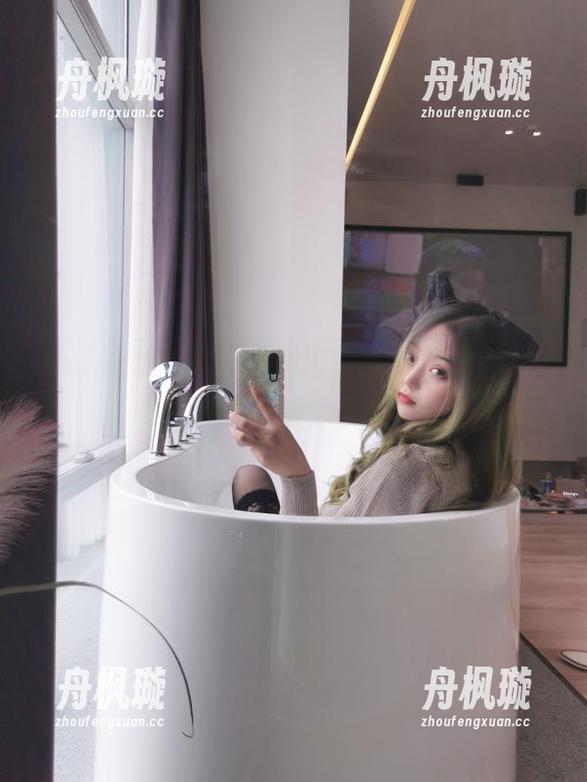 eloise软软 eloise软软拍的连衣裙美图,竟然让我开始怀疑我的穿衣品位了!