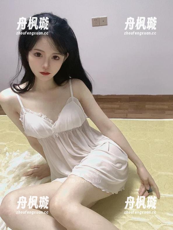 倦倦喵 倦倦喵在巫女的角色中更新了美图,整个人都融入了神秘氛围!