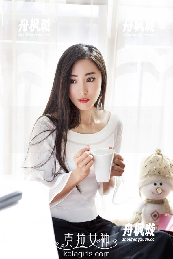 克拉女神 - 这套白裙合集看后我只能说，珊珊真爱裙子，转身之间，连我都想套上一条试试。