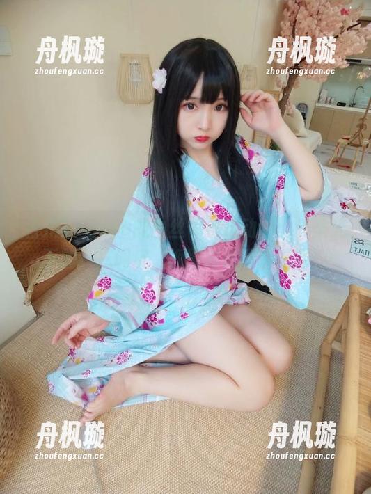 古川kagura 古川kagura的白丝体操运动服:无圣光下的一抹调皮,抓图时请谨慎选择!