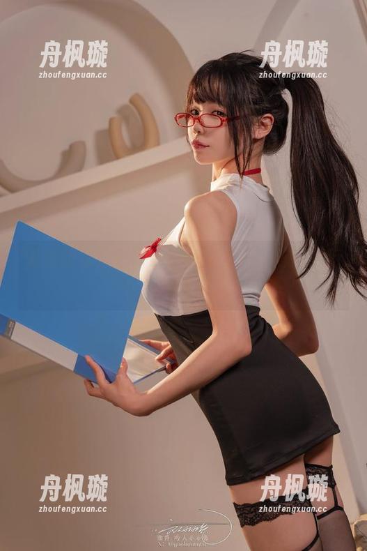咬人小小兔 瞧这图集!咬人小小兔版女仆,萌到不行啦!