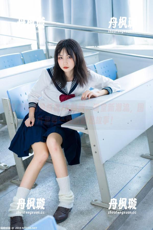 喵糖映画最新款JK制服：课堂新潮流，图片里每一张脸都是故事！