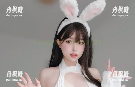 女主K 女主K精选图集:办公室里的别样日常