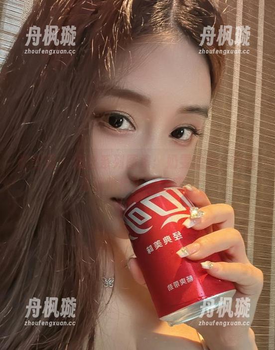 奶雯 微密圈 - 黑丝系列图集:奶雯的腿,简直是艰难拒绝的诱惑!