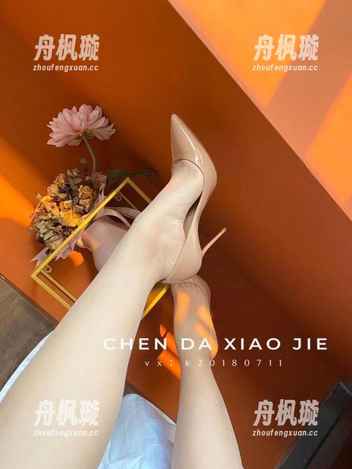 宸大小姐 微密圈 - 宸大小姐教室风波——美图自由下载,学霸也要有范!