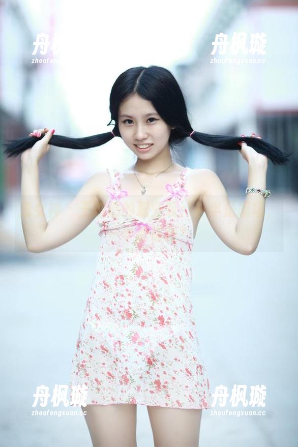 推女神-王婉悠 推女神 - 王婉悠的职业装:一半是职场,一半是福利?