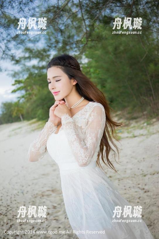 推女神-程彤颜 推女神 - 哇,程彤颜的最新体操服原图:你能想象她在做高难度动作吗?