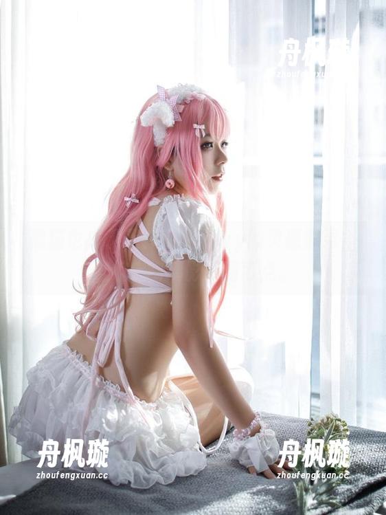 无颜小天使wy 黑猫也成了无颜小天使wy的灵感源泉,这组定制摄影可圈可点。