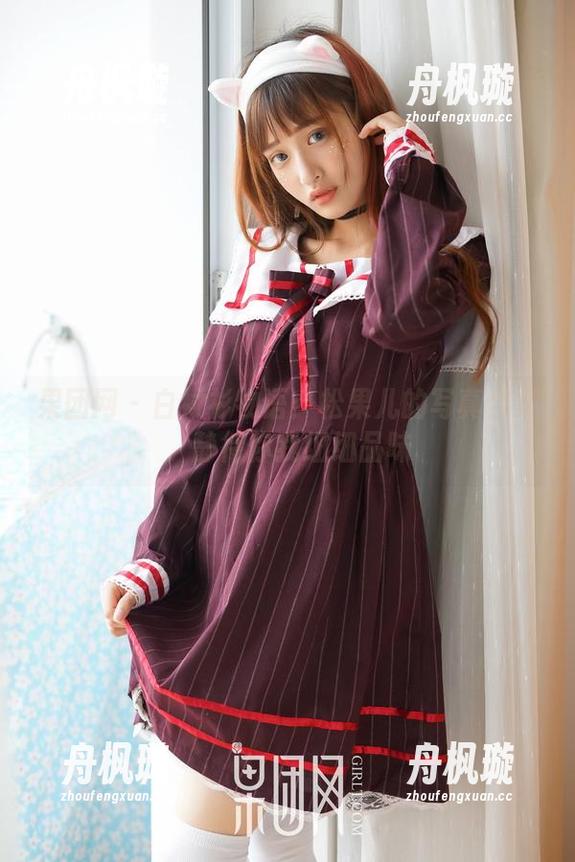 果团网-松果儿 果团网 - 白衬衫物语:松果儿的写真合集,静待你我细细品味