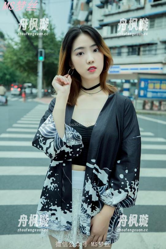 梦丝女神-花月舞 梦丝女神 - 别错过花月舞的豹纹写真,下载后小心你的心啊!