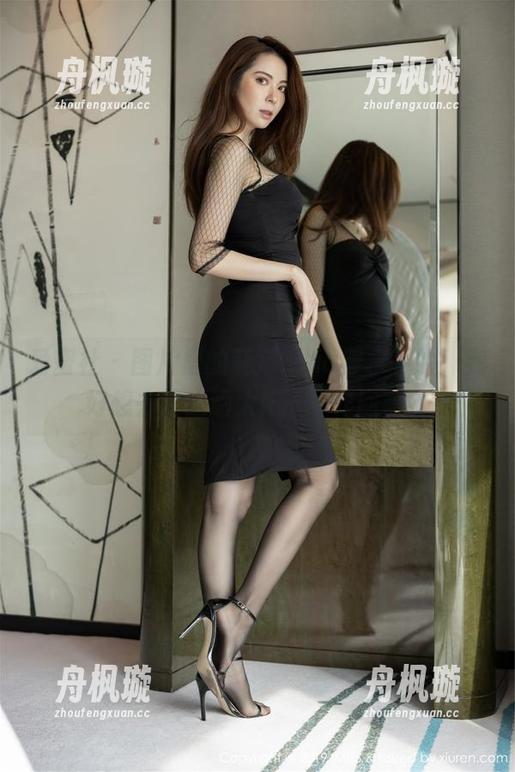 爱蜜社-莉娜lena 爱蜜社 - 图片里的莉娜lena穿水手服,我好想去海边晒太阳……咋回事?