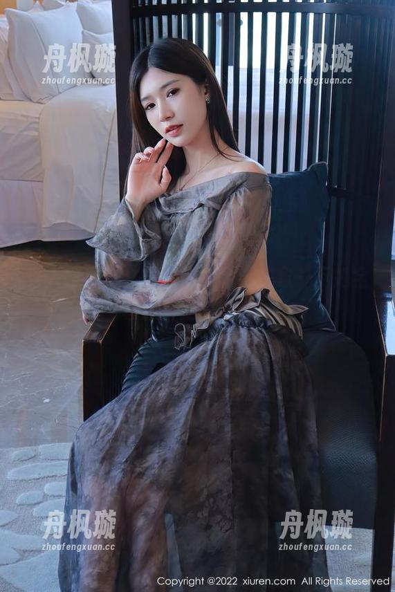 秀人网-燕甘甘 秀人网 - 燕甘甘的厨娘范,想象一下她全套图片里的味道!