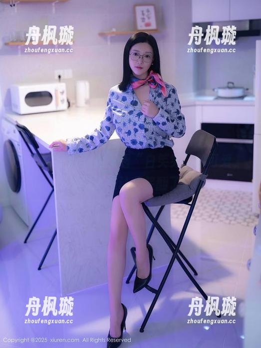 秀人网 - 我在这里看“白笑笑”的可爱，原图真是让我笑翻了。