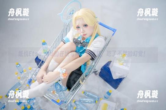 纸悦Etsu_ko 纸悦Etsu_ko的在线写真:小蛋糕,吃了不胖的幻觉!