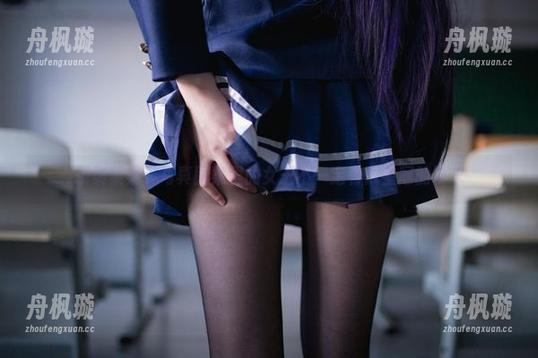 翎柒菜菜 翎柒菜菜:写真图集里的女王不一定有戴皇冠的要求