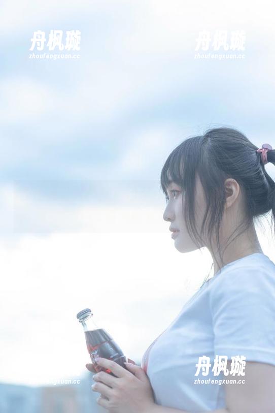 脱尾巴Mizuki 原图大公开!脱尾巴Mizuki的白裙,分享时光的优雅!
