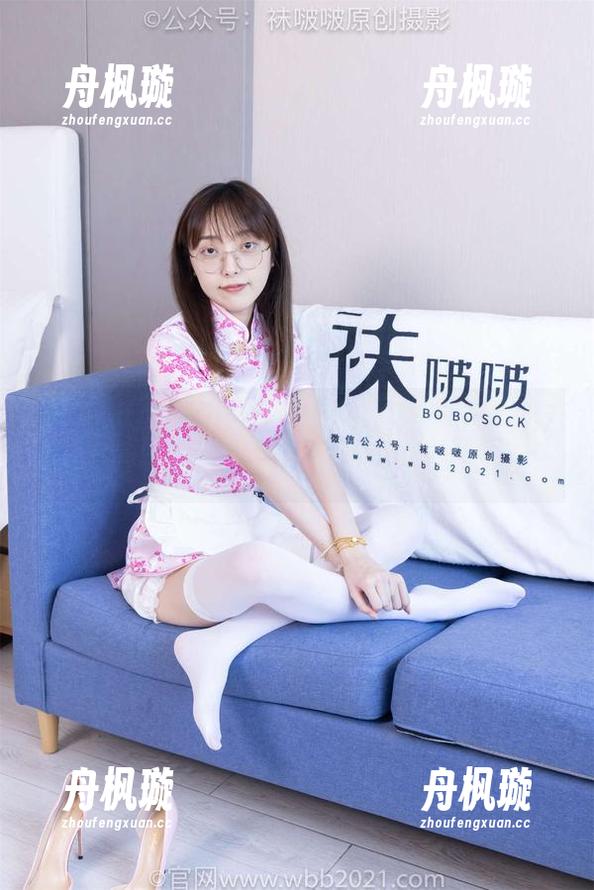 袜啵啵 - 一脚两双高跟鞋，糯米最新图集带你玩转鞋柜的无限可能！