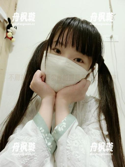 西尔酱 不刷掉这条,西尔酱的露背毛衣在图库中留下了很深的印象