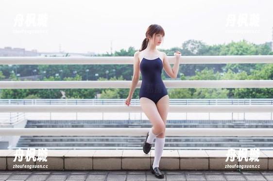 雯妹不讲道理 白衣飘飘的雯妹不讲道理,私房美图展现女巫风范