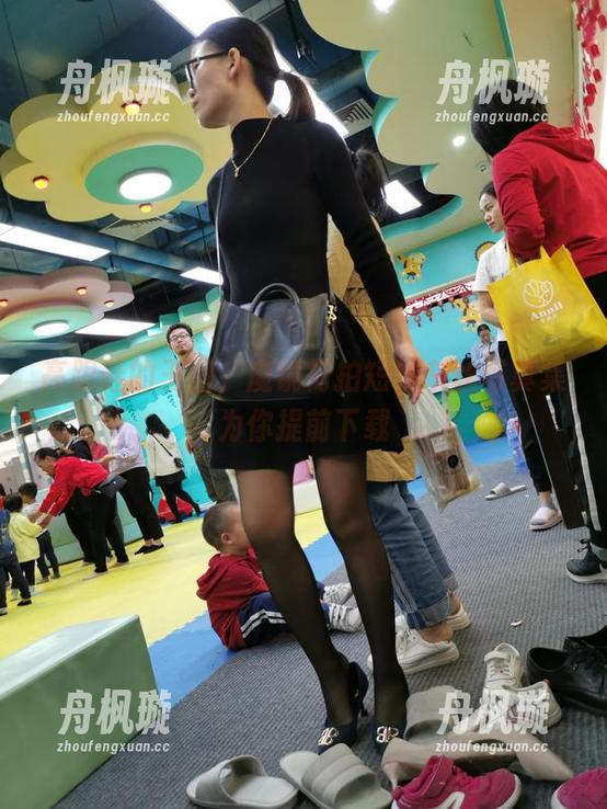 魔镜街拍 高跟鞋的王国,魔镜街拍短裙灰丝写真集为你提前下载